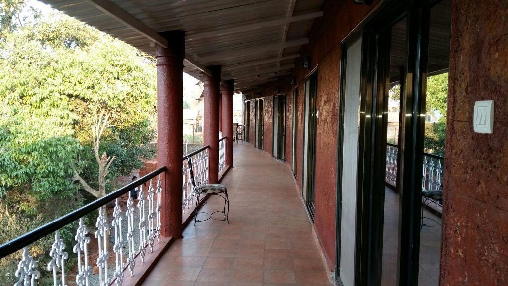 Mahābaleshwar Hotel On The Rocks מראה חיצוני תמונה