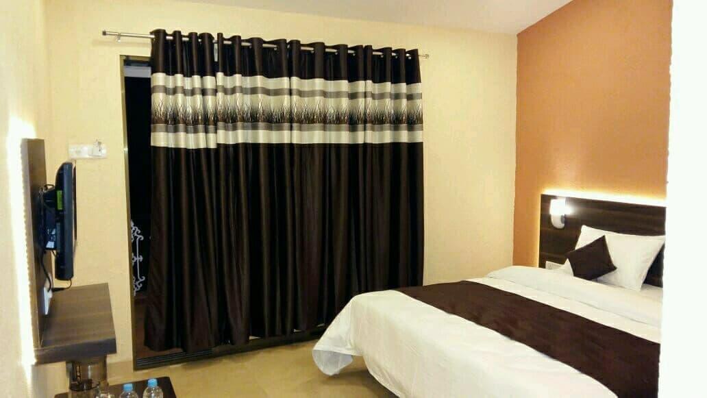 Mahābaleshwar Hotel On The Rocks מראה חיצוני תמונה