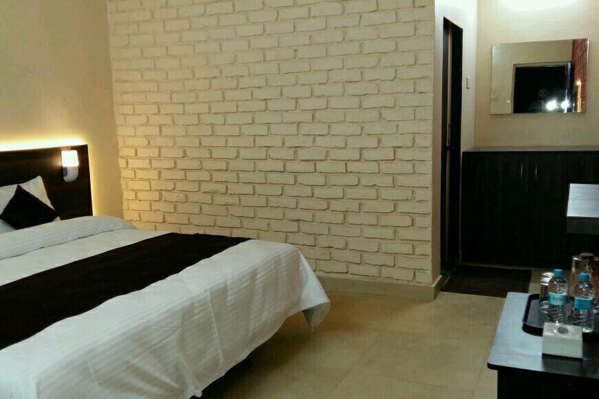 Mahābaleshwar Hotel On The Rocks מראה חיצוני תמונה