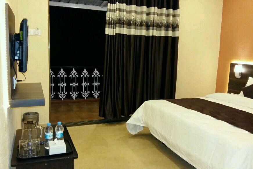 Mahābaleshwar Hotel On The Rocks מראה חיצוני תמונה